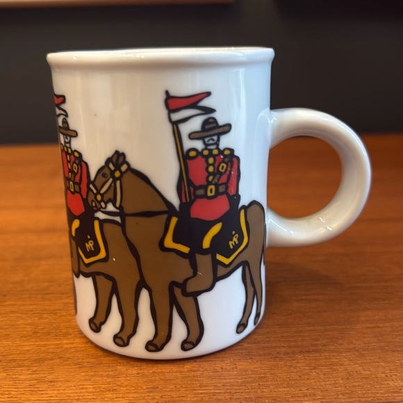 Vintage Marc Tetro mug; Royal Canadian mounted police Northern theme artwork - Picture 6 of 8